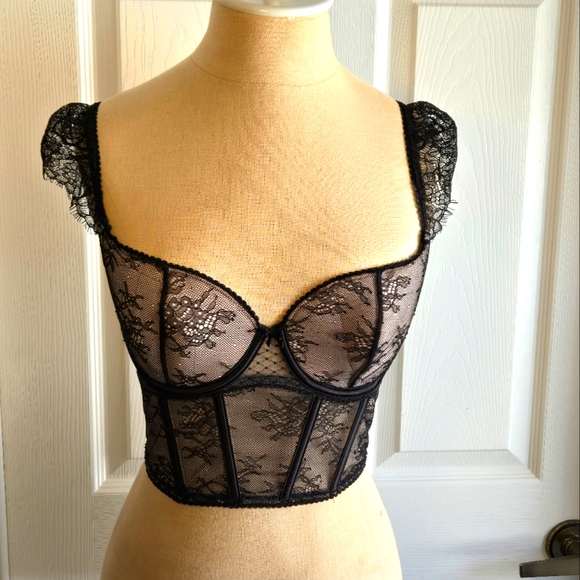 Victoria's Secret Other - Victoria's Secret Corset Size S Black and Pink Lace Bra Lingerie Ruffle Straps